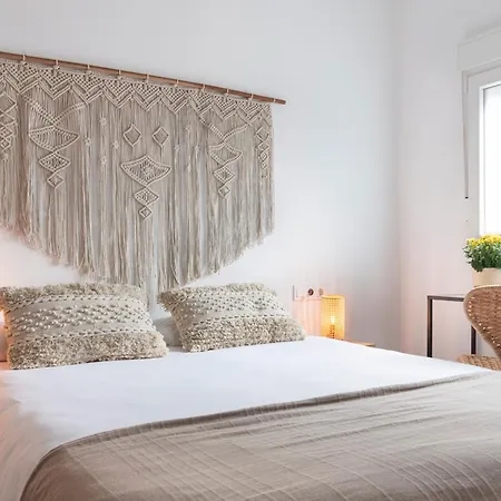 Calma Muralla House-two Bedrooms & Two Bathrooms Apartment